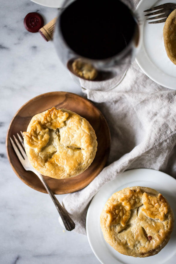 Chicken pot pies with red wine