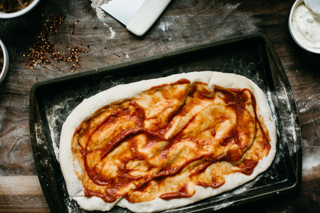 Making pizza dough